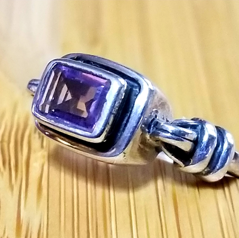 Silpada Sterling Silver & Amethyst Ring - Picture 3 of 8